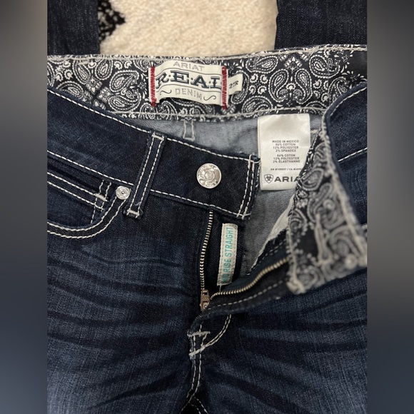 Ariat Mid Rise Straight - Picture 2 of 2